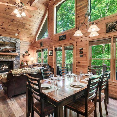 Peaceful Family Cabin With Hot Tub, Game Room, & More! Sevierville Exterior foto
